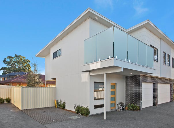 2/8 Fraser Crescent, Albion Park, NSW 2527