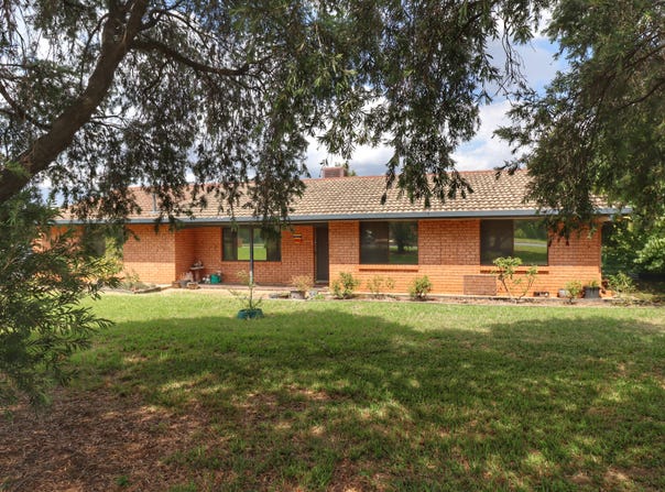 3 Dawson Drive, Cowra, NSW 2794
