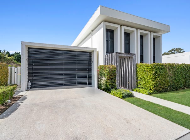 6 The Dress Circle, Benowa, Qld 4217