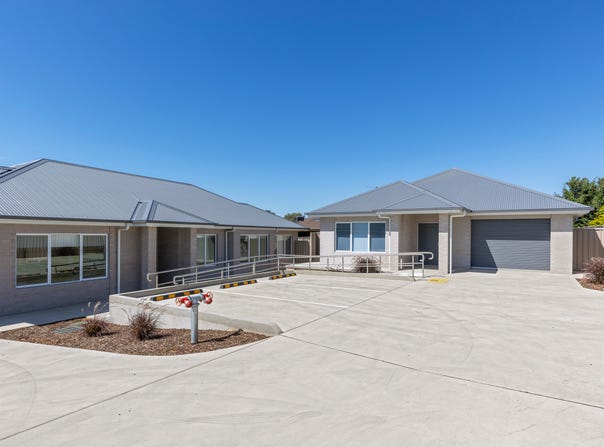 13 YULONG STREET, Glenfield Park, NSW 2650