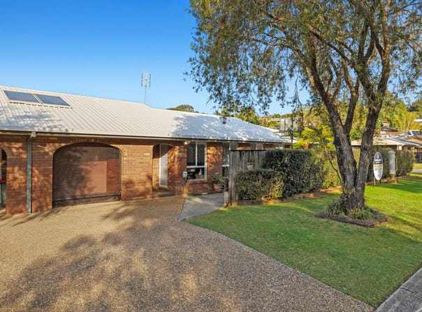 2/1 Lochlomond Drive, Banora Point, NSW 2486