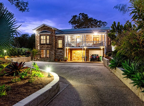 34 Young Street, Petrie, Qld 4502