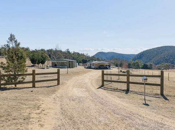 12 Butlers Creek Close, Cooma, NSW 2630
