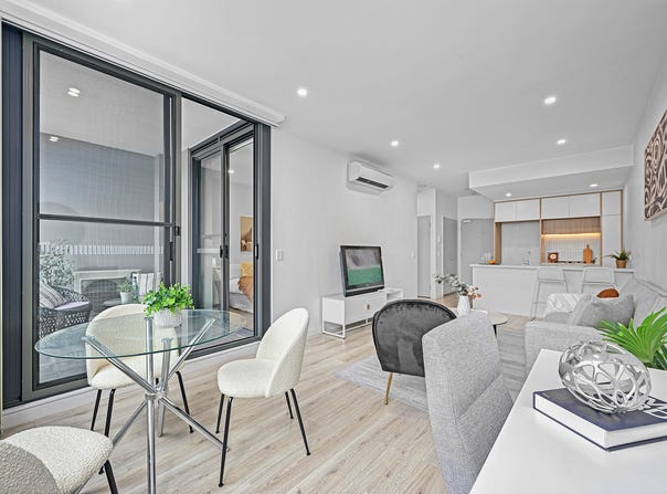 204/81B Lord Sheffield Circuit, Penrith, NSW 2750