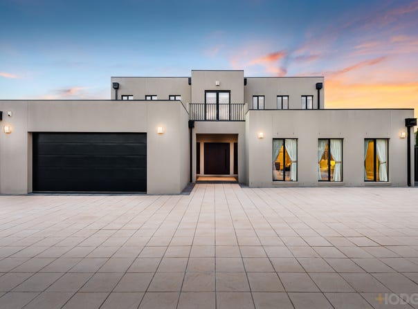 7 Glenmaggie Place, Manor Lakes, Vic 3024