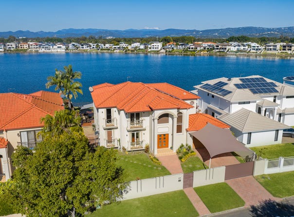 85 Edinburgh Road, Benowa Waters, Qld 4217