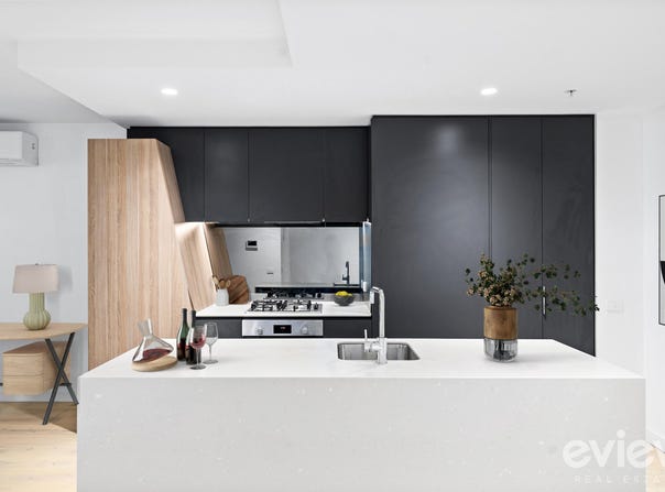 704/2 Hallenstein Street, Footscray, Vic 3011