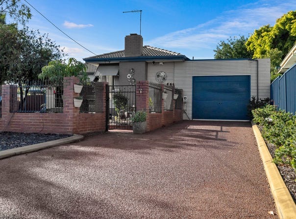 11 Sonego Avenue, Kelmscott, WA 6111
