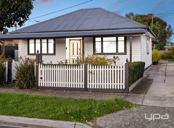 30 Erica Avenue, St Albans, Vic 3021