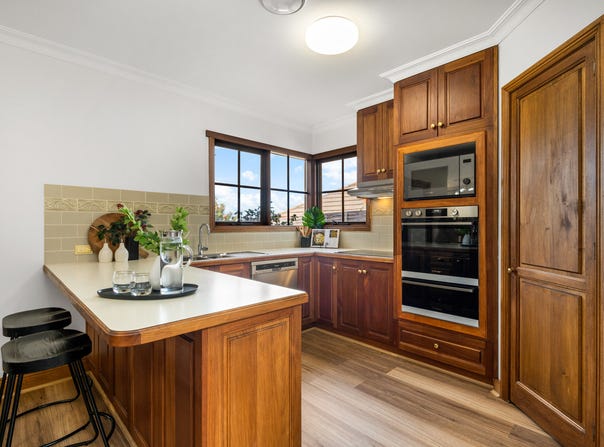 14 St Catherines Drive, Highton, Vic 3216