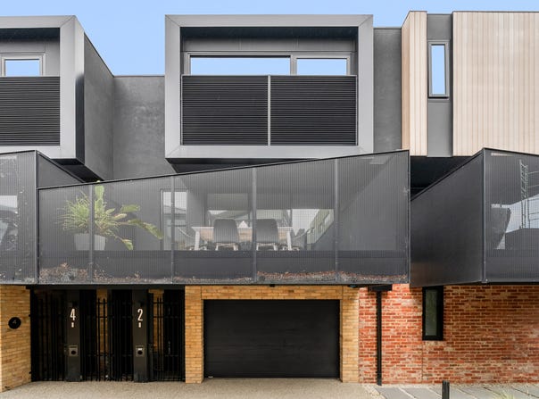 2 Carrick Lane, Strathmore, Vic 3041
