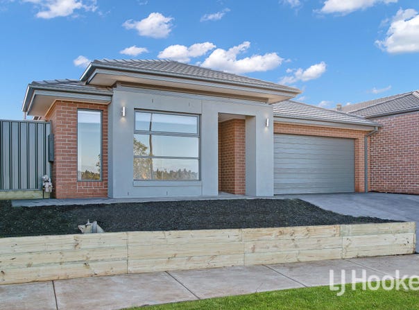 4 Peregrine Way, Melton South, Vic 3338