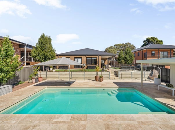 6 Hill View Court, McKenzie Hill, Vic 3451