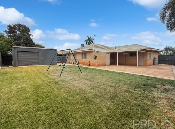 6 Parker Close, Baynton, WA 6714