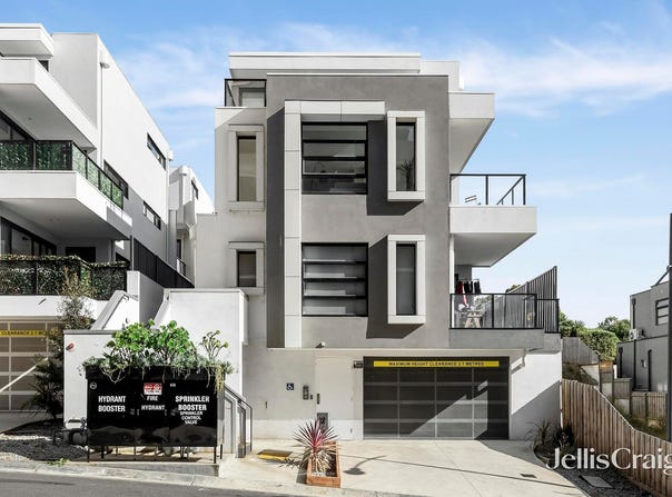5/12 Red Hill Terrace, Doncaster East, Vic 3109