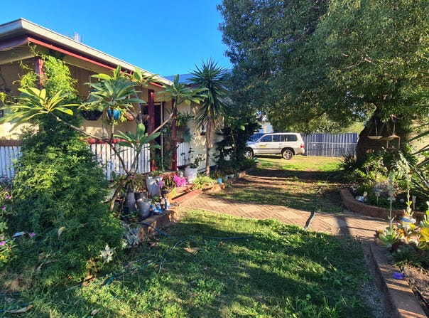 12 Park Street, Chinchilla, Qld 4413
