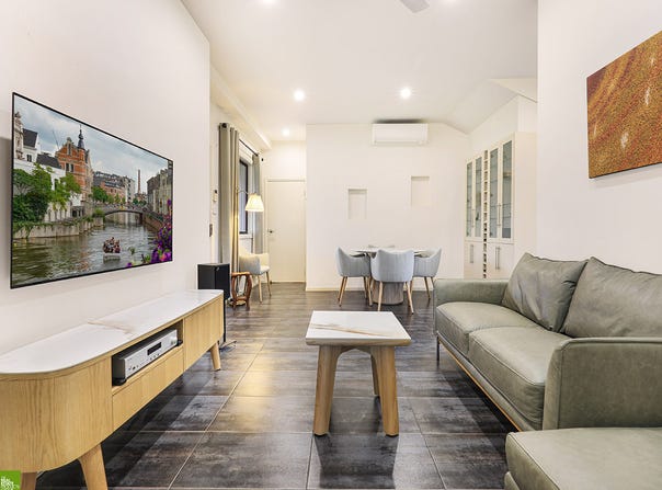 2/15 Para Street, Balgownie, NSW 2519