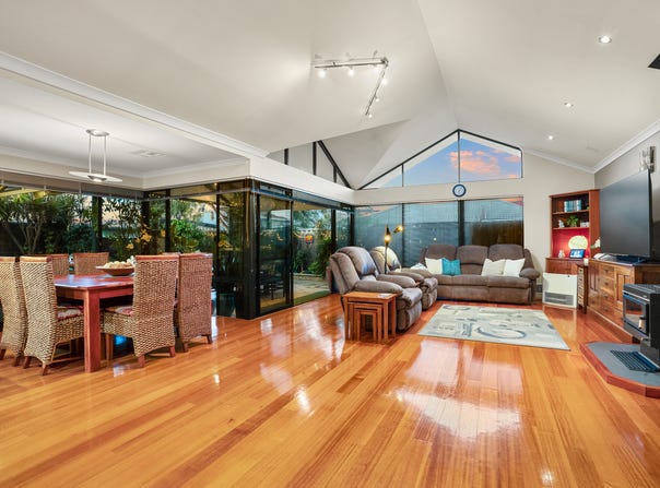 8 Crevalle Way, Rockingham, WA 6168