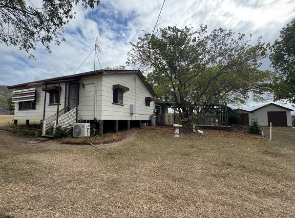 10 Dee Rd, Bouldercombe, Qld 4702