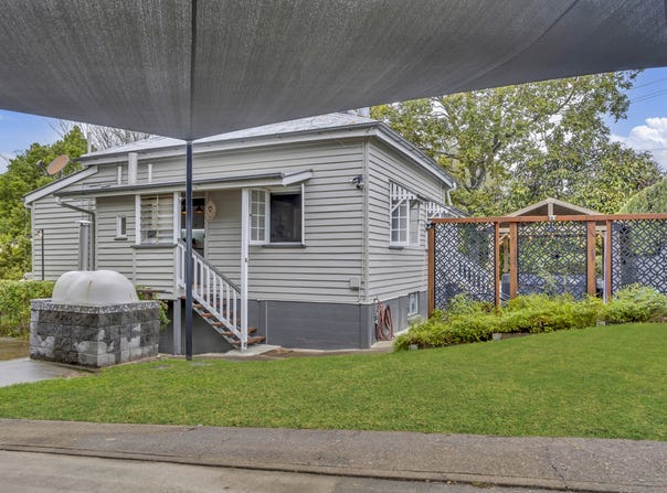 1 Frost Street, North Ipswich, Qld 4305