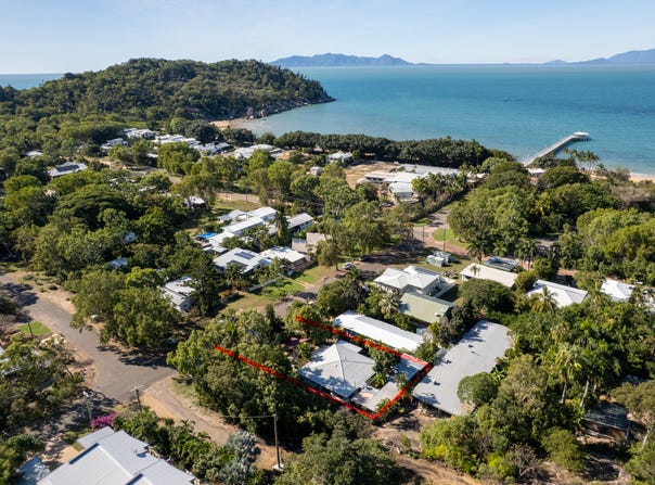 18 Yule Street, Picnic Bay, Qld 4819