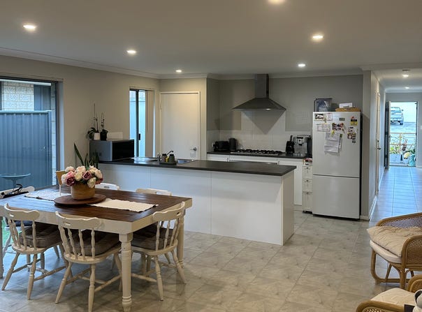 8 Butterleaf Avenue, Yanchep, WA 6035