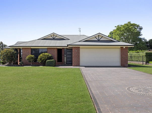2 Bunya View Drive, Highfields, Qld 4352
