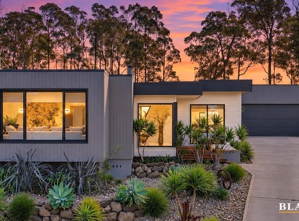 19 Currawong Crescent, Malua Bay, NSW 2536