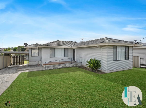 11 Phillip Crescent, Barrack Heights, NSW 2528