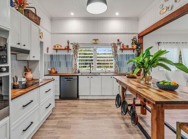 57 Coonowrin Road, Glass House Mountains, Qld 4518