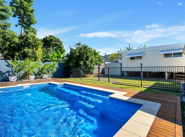 113 Russell Street, Edge Hill, Qld 4870