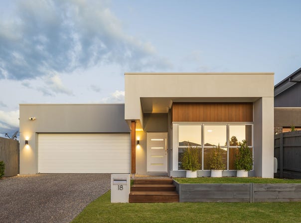 18 Hilltop Circuit, Pallara, Qld 4110
