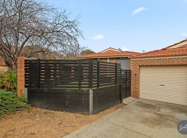 2/18 Harry Hopman Circuit, Gordon, ACT 2906