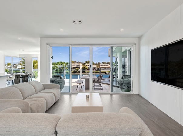 87 Sir Bruce Small Boulevard, Benowa Waters, Qld 4217