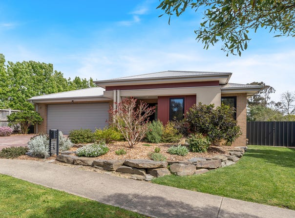 4 Reidwell Drive, Woodend, Vic 3442