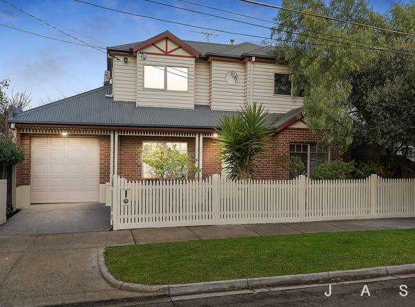 2/5a Chatfield Street, Kingsville, Vic 3012