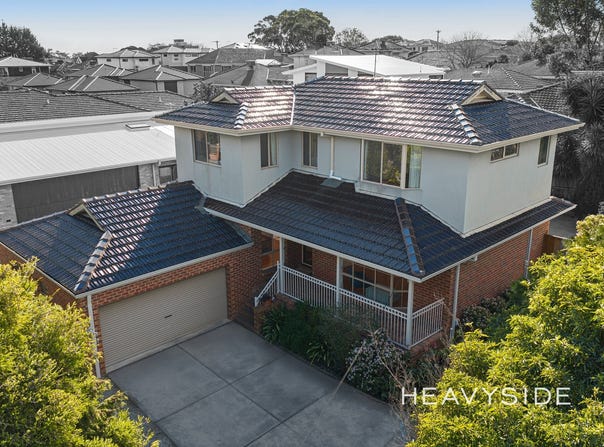 1/2 Mccubbin Street, Burwood, Vic 3125
