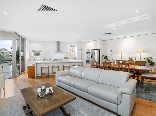 215/40 St Quentin Avenue, Claremont, WA 6010