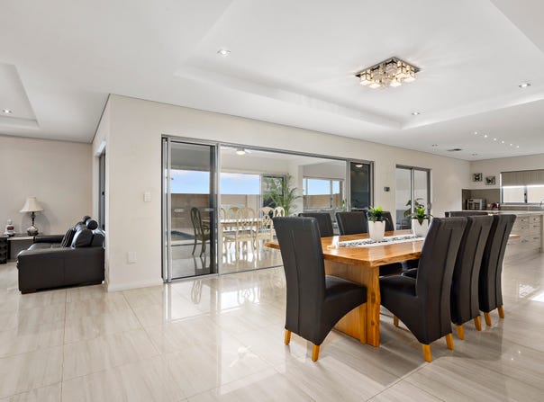18 Black Swan Rise, Beeliar, WA 6164