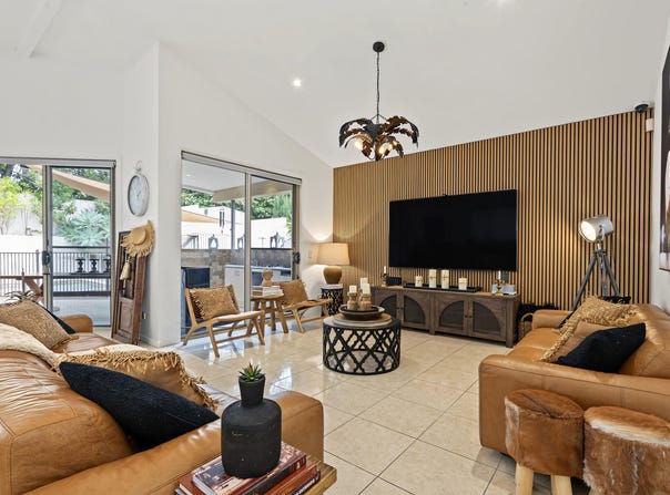 2/4 Andromeda Parade, Robina, Qld 4226