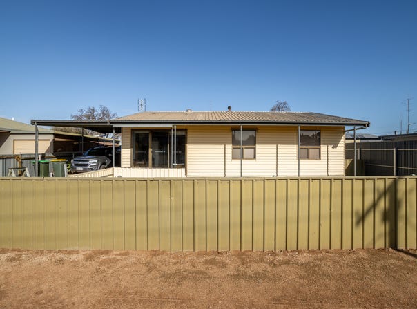18 Agnes St, Kadina, SA 5554