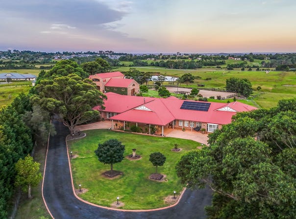 100 Daley Close, The Oaks, NSW 2570