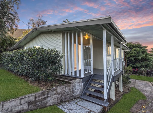 24 Hyatt St, Tully, Qld 4854