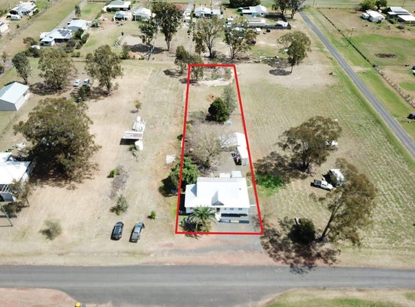 21 MacIntyre Street, Leyburn, Qld 4365