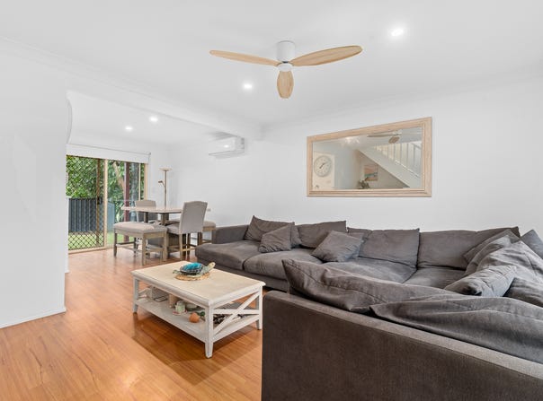 23/62-66 Brown Street, Labrador, Qld 4215