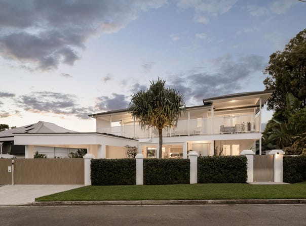 93 Virginia Avenue, Hawthorne, Qld 4171