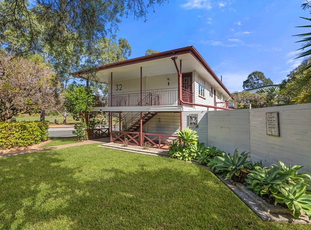 32  Bunora Avenue, Ferny Hills, Qld 4055