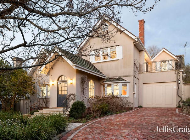 18 Logan Street, Canterbury, Vic 3126
