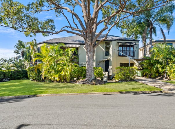 1/7 Sandown Avenue, Bundall, Qld 4217