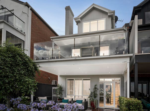 4 Hoffmann Terrace, Williamstown, Vic 3016